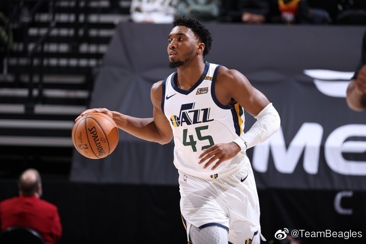  瓦兰丘纳斯30+15鹈鹕胜奇才  