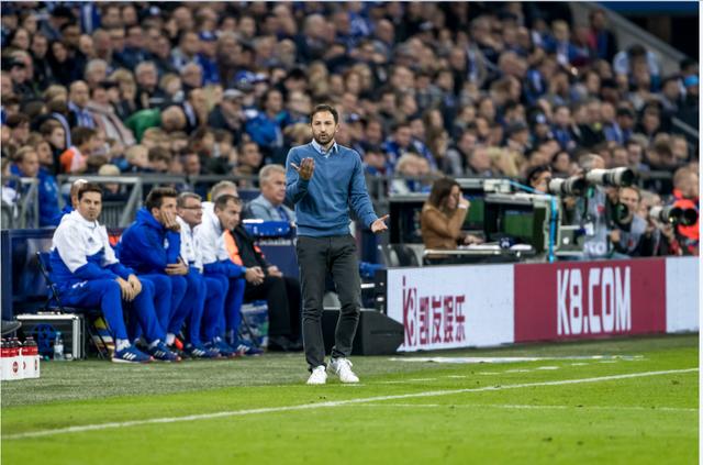  弗赖堡黑马姿态驰骋德甲，连胜佳绩震惊联赛格局