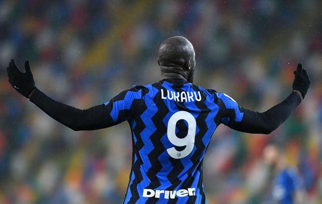  国际米兰客场击败佛罗伦萨缩小积分差距