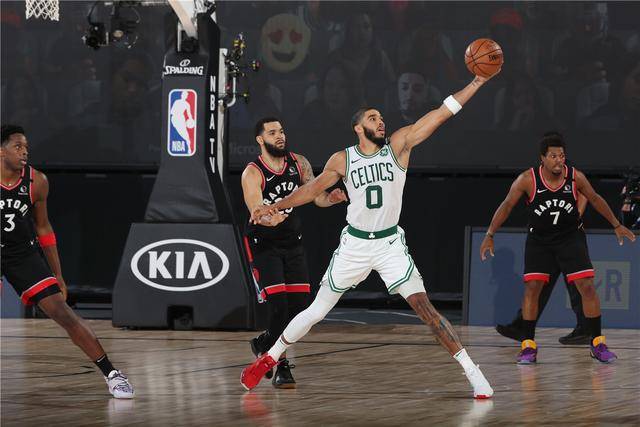  西亚卡姆全能发挥，猛龙全队配合击败绿军队